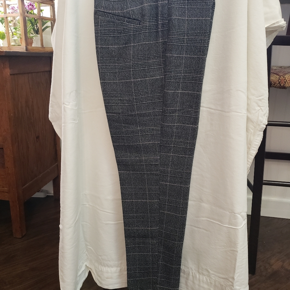 WHBM plaid slim ankle pants.  Size 2.